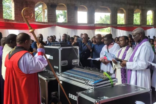 3000+ worshipers successfully raise funds for Church construction